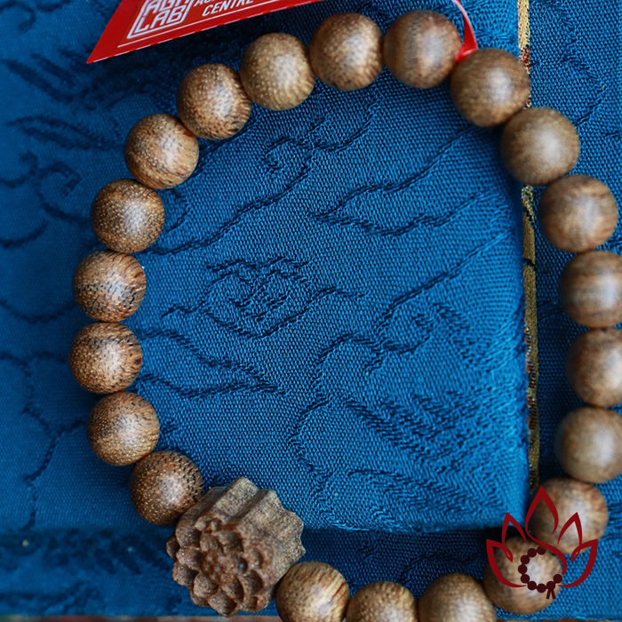 Vòng Trầm Hương Hạt Tròn | Charm Hoa Sen | 8 ly | Trầm Tốc Kiến Tự Nhiên Lâu Năm